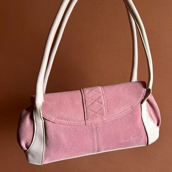 Elegant Pink Designer Shoulder Bag - Picture 3 of 5